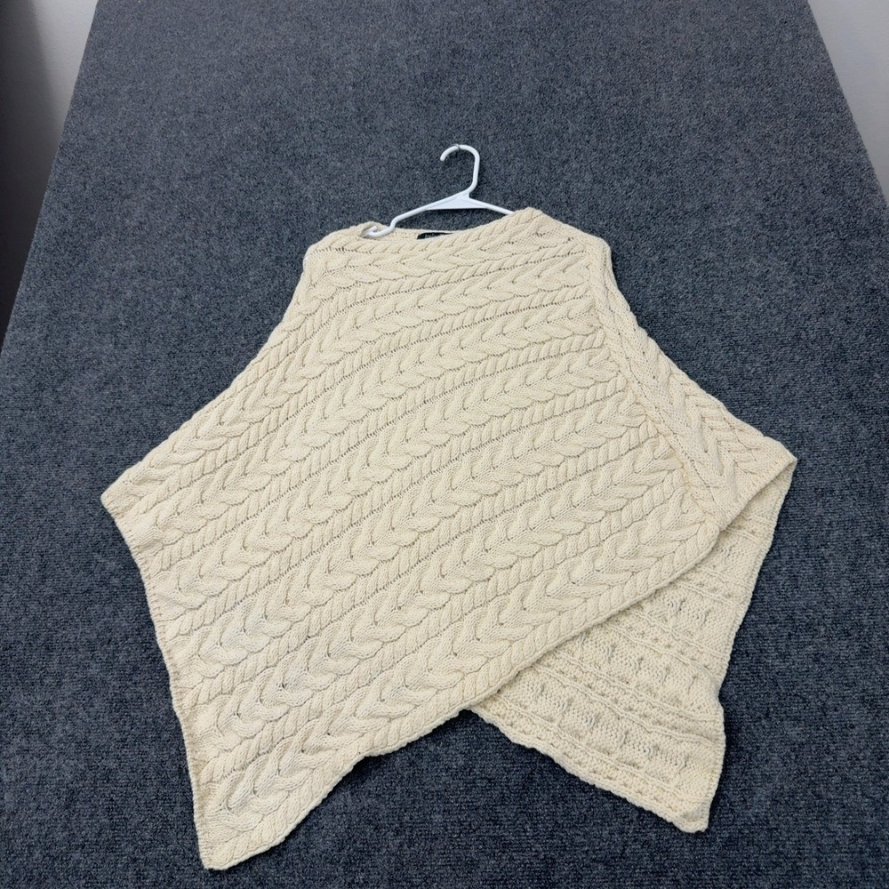 Irelandseye Poncho Womens S/M Cream Merino Wool Cable Knit Irish Boho Classic